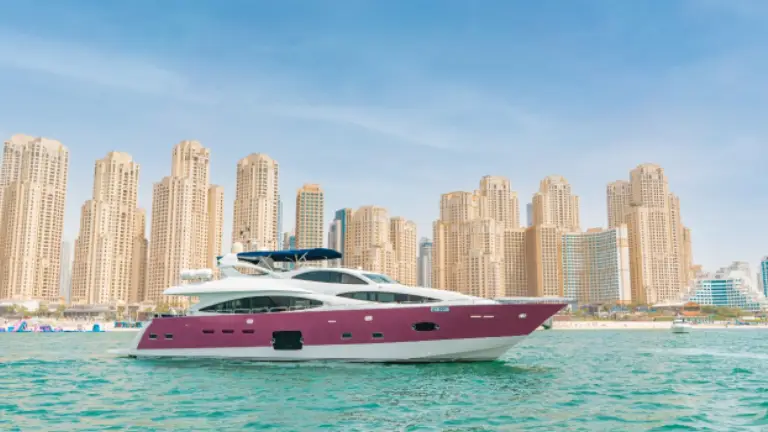 Luxury-yacht-110ft-7.webp