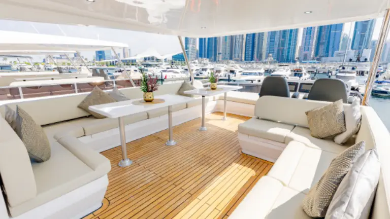 Luxury-yacht-62ft-3.webp