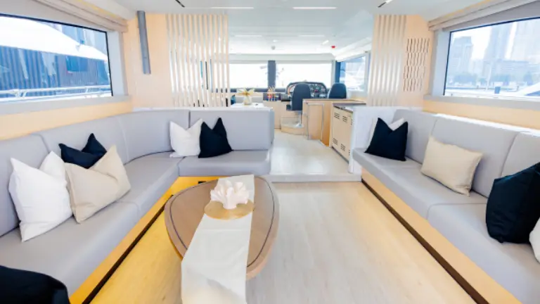 Luxury-yacht-62ft-4.webp