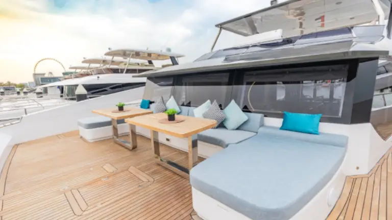 Luxury-yacht-65ft-4.webp