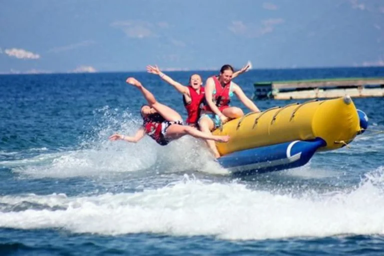 banana boat ride dubai 1